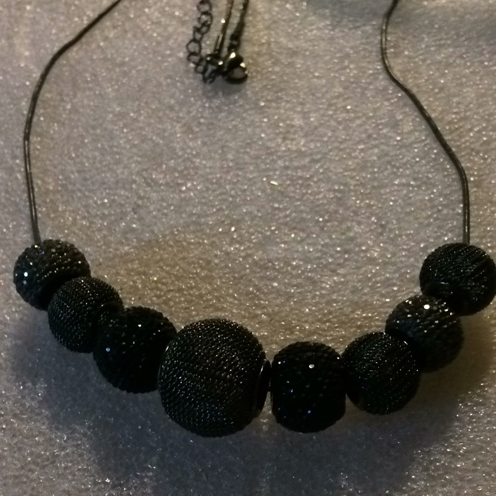 Balls necklace